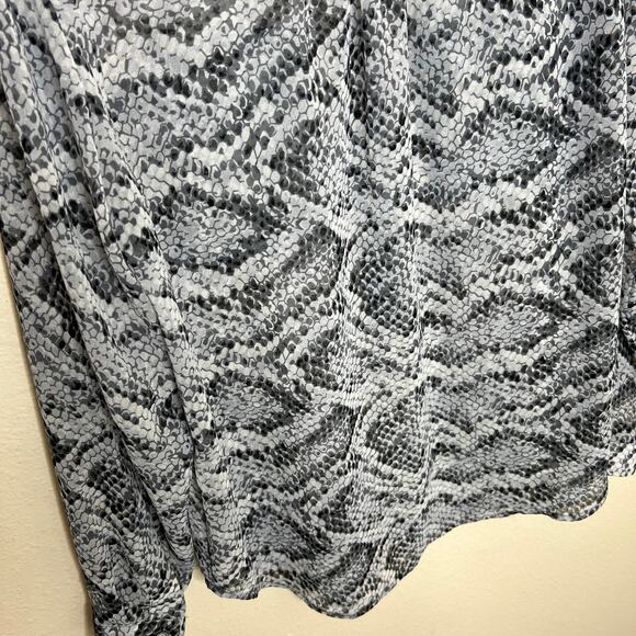 Banana Republic Black White Snake Print Blouse Small - Picture 8 of 10